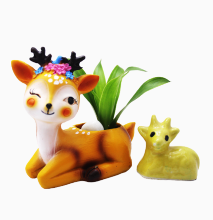 Berrycrave Wink Deer Planter (1)